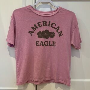 American Eagle pink t-shirt
